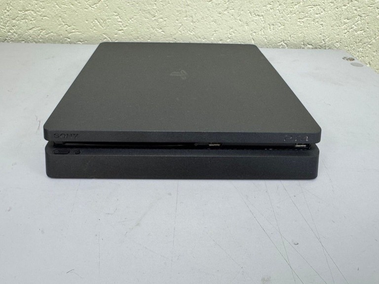Дешево Sony playstation 4 1tb з ломбарду