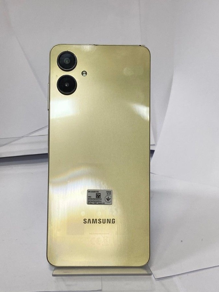 Купить Samsung galaxy a06 4/128gb Б/У