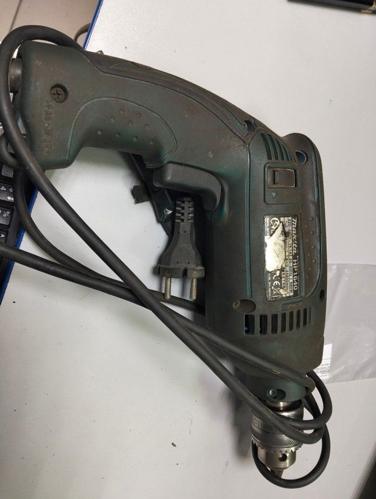 Дешево Makita HP1640 з ломбарду