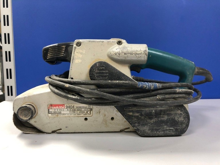 Купити Makita 9404 Б/У