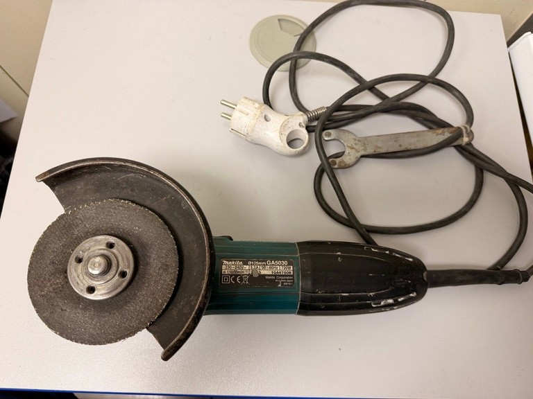 Оголошення Makita GA5030 Б/У