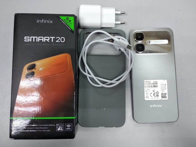 Купити Infinix Smart 20 4/64GB Shadow Black Б/У