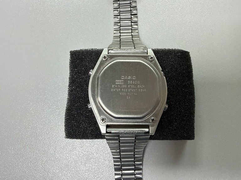 Дешиво Casio b640wb с ломбарда