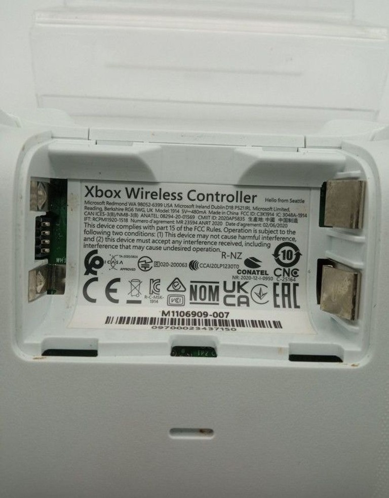 Дешево Microsoft xbox series x s wireless controller з ломбарду