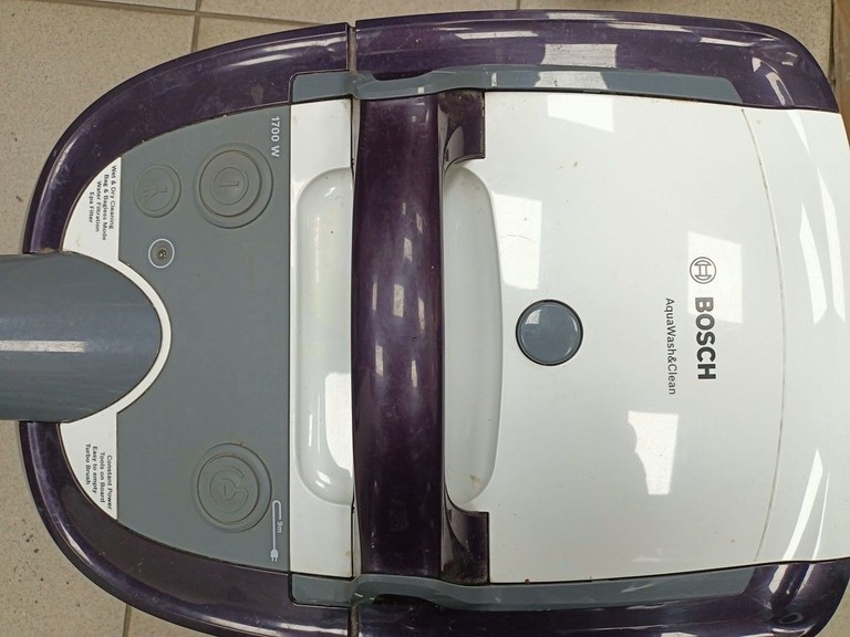 Купити Bosch Serie 4 AquaWash&Clean BWD41740 Б/У