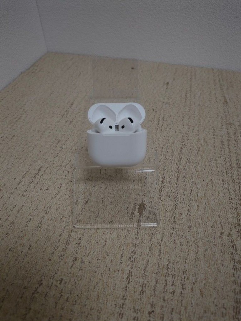 Купить Apple airpods 4 with active noise cancellation Б/У