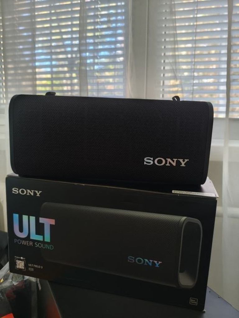 Купить Sony ULT FIELD 3 Black Б/У