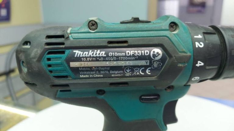 Makita df331d