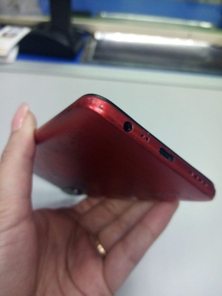 Realme C3 3/64GB Red Код:01-200477360. Зображення 7