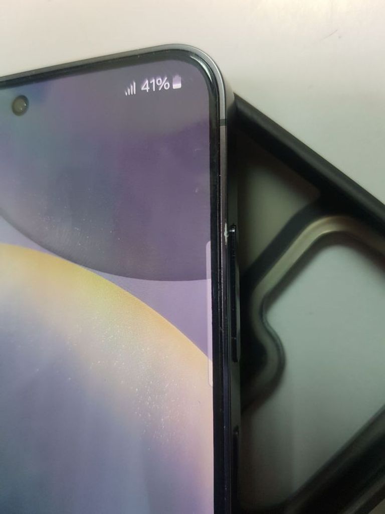 Дешиво Samsung galaxy s24 8/256gb с ломбарда