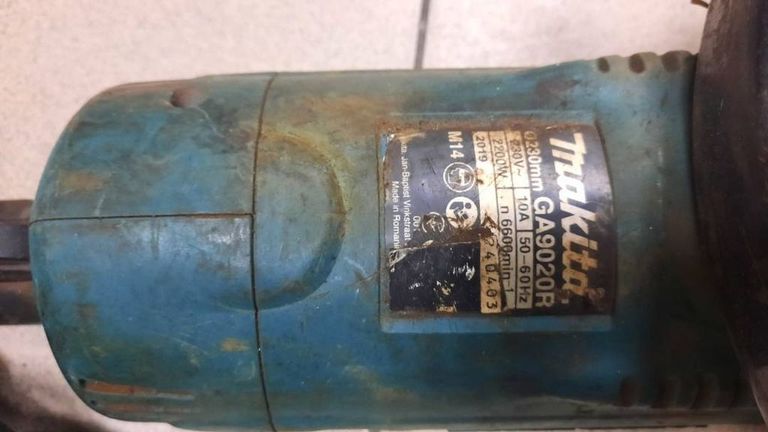 Розпродаж Makita GA9020R, продавець Техноскарб