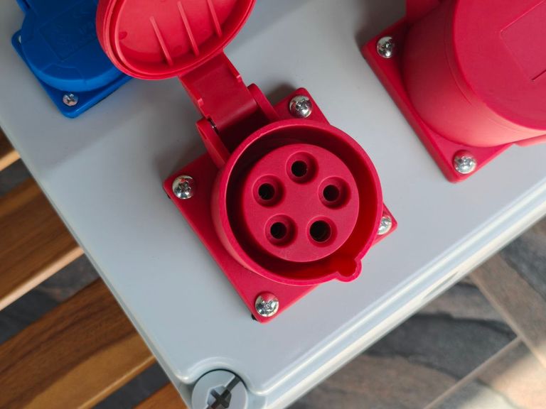 RainWeel CEE 230В; 16А/32А Код:null. Изображение 7