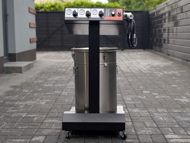 Оголошення VEVOR, набір для електростатичного порошкового фарбування 50 Вт 100 КВ з 50-літровим Б/У