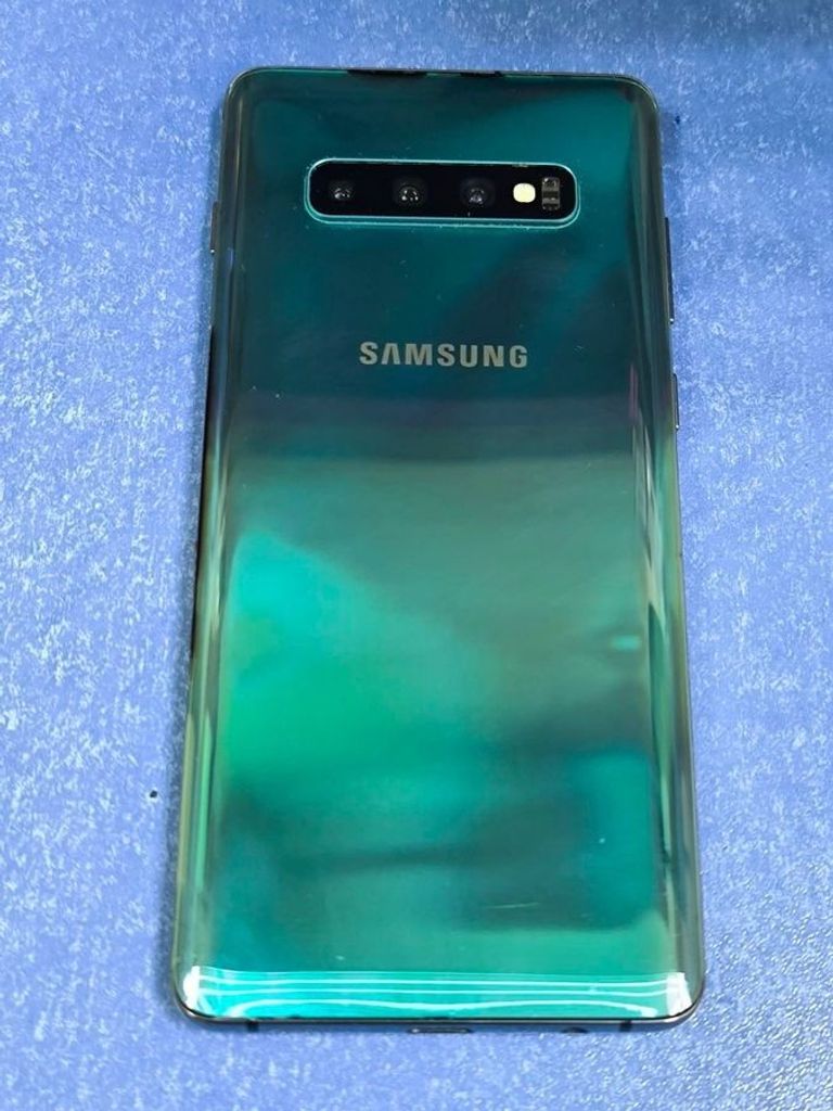 Объявление Samsung galaxy s10+ 8/128g Б/У