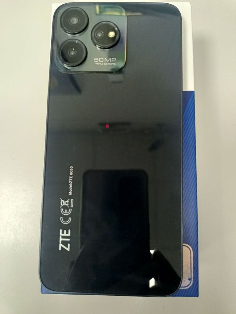 Дешиво Zte Blade V50 Design 8/256GB Black с ломбарда