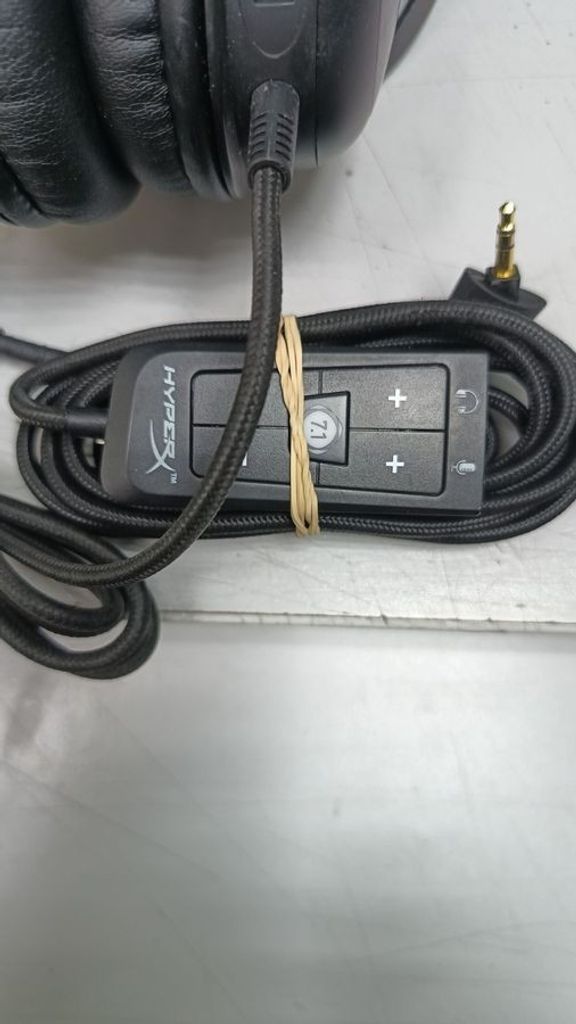 Дешиво Kingston hyperx cloud core + 7.1 с ломбарда