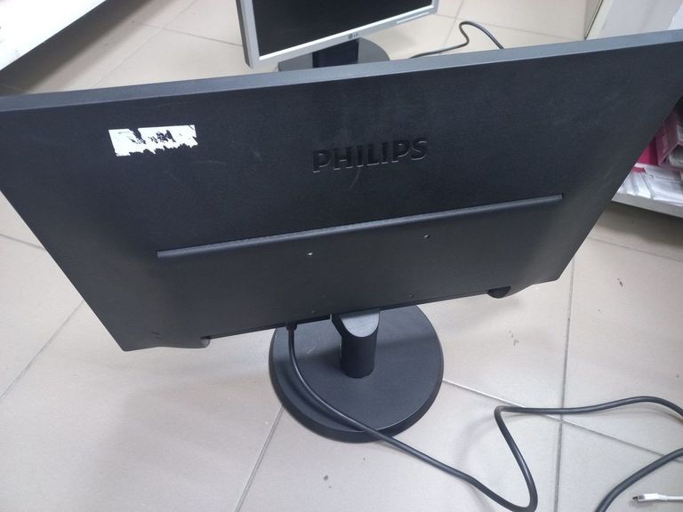 Дешево Philips 223V5LSB2/62 з ломбарду