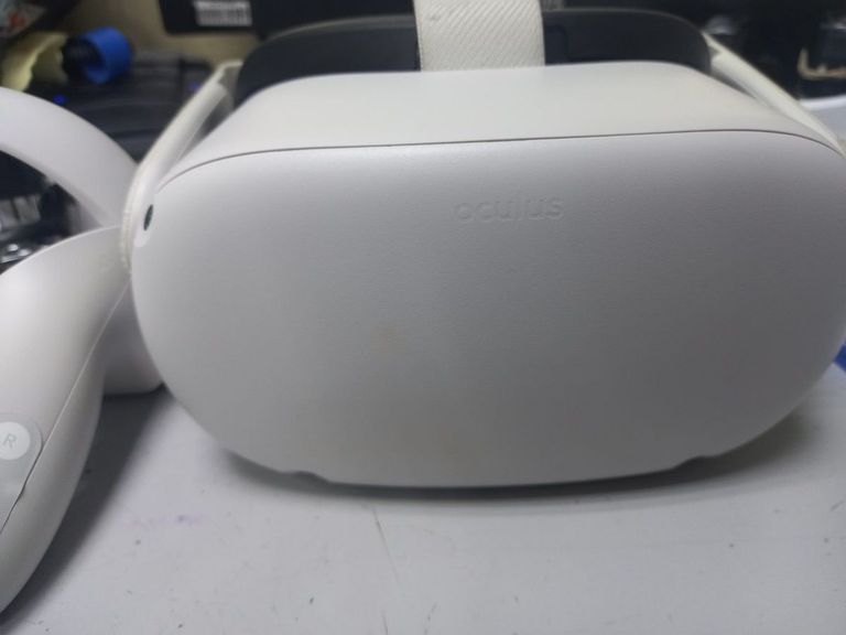 Купити Oculus Quest 2 128 GB Б/У