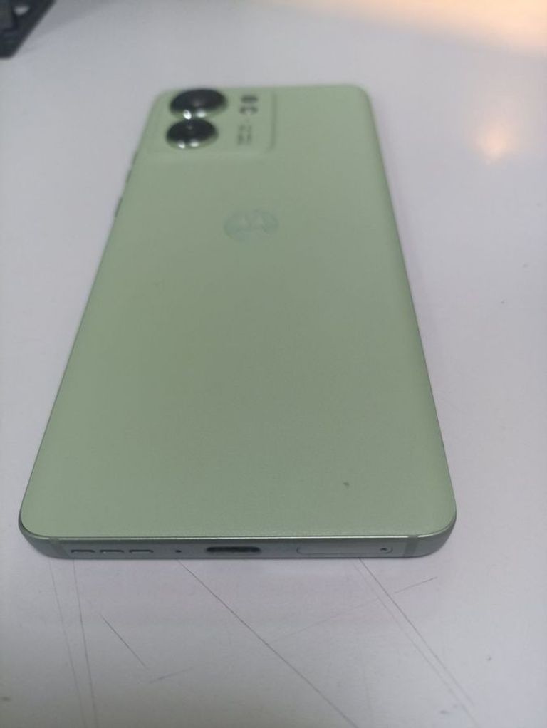 Купити Motorola edge 40 8/256gb Б/У