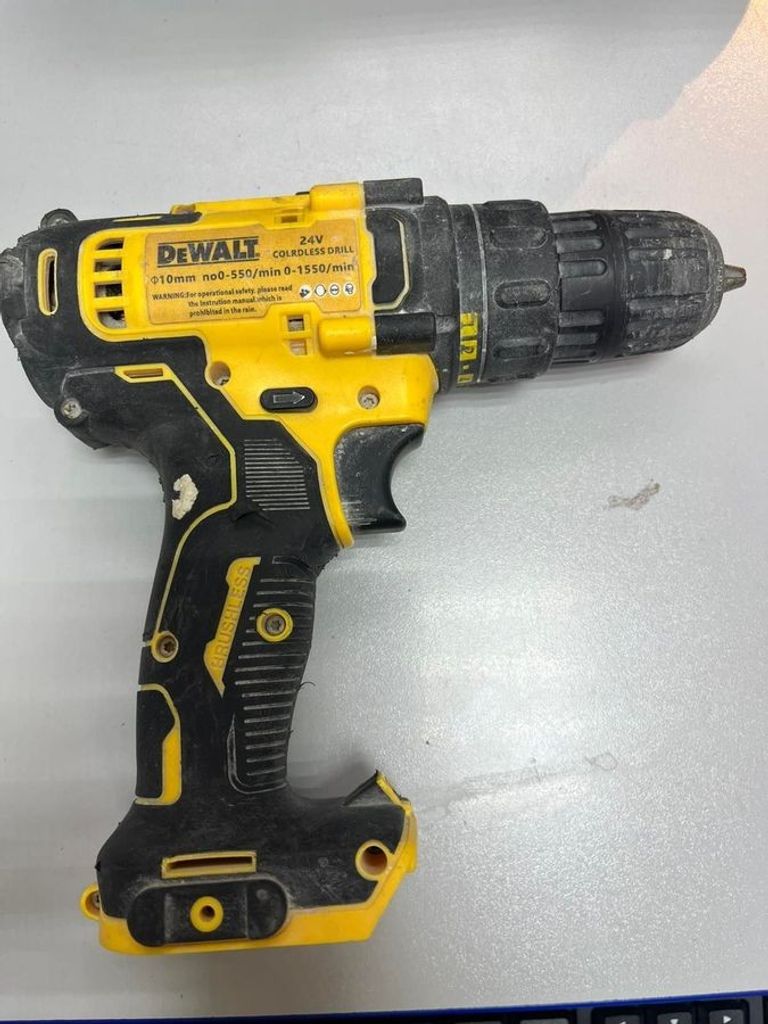 Дешево Dewalt Копія 720w без моделі з ломбарду