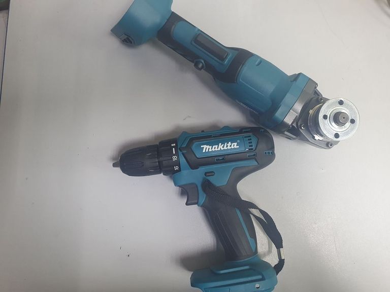 Дешиво Makita (Копія) копия. шліф. маш dga 404 + шуруповерт без моделі / 4 акб 26v с ломбарда