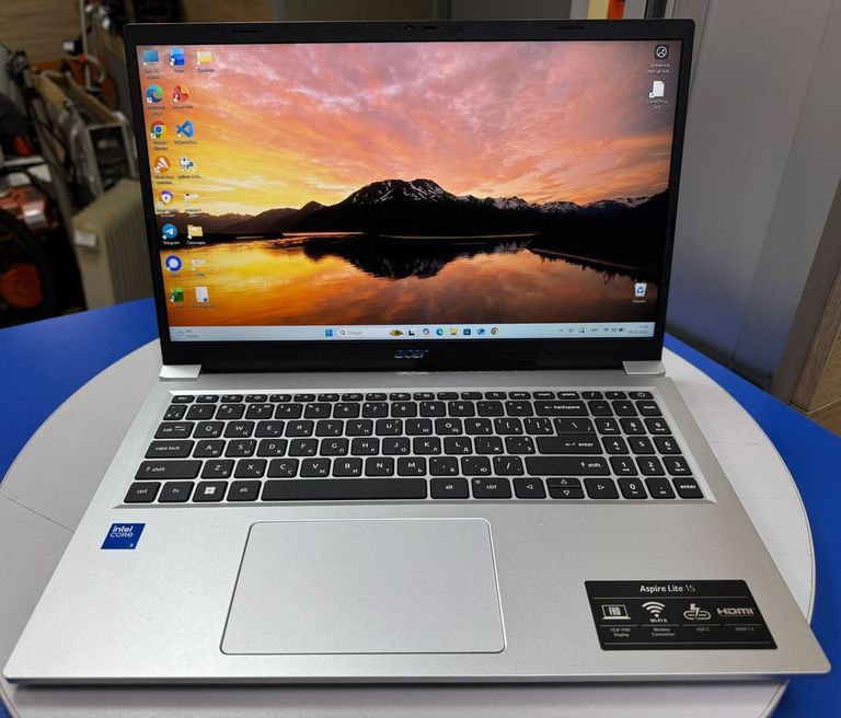 Купить Acer 15/core 3 n355 ddr4/8gb ddr4/hdd *відсутній/ssd 512 gb/*інтегрована Б/У