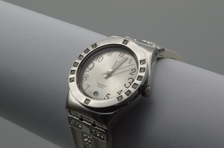 Распродажа Swatch жіночі з камінцями, продавец Техноскарб