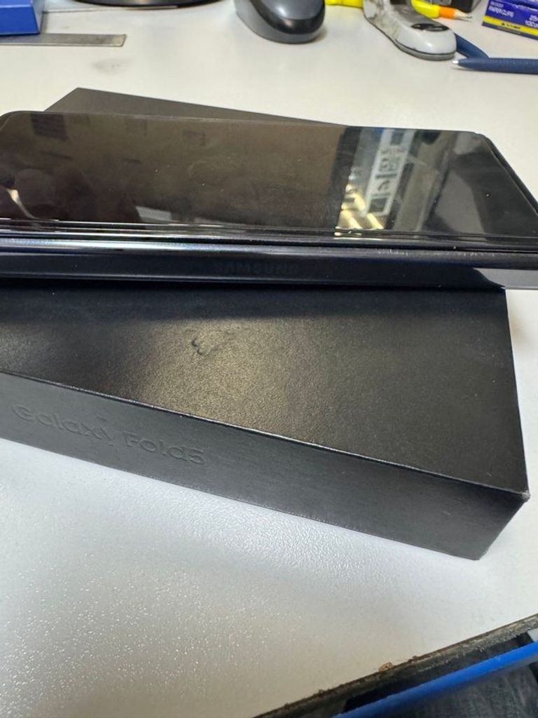 Дешево Samsung galaxy fold5 12/512gb з ломбарду