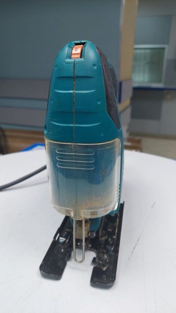 Дешиво Makita 4327 с ломбарда