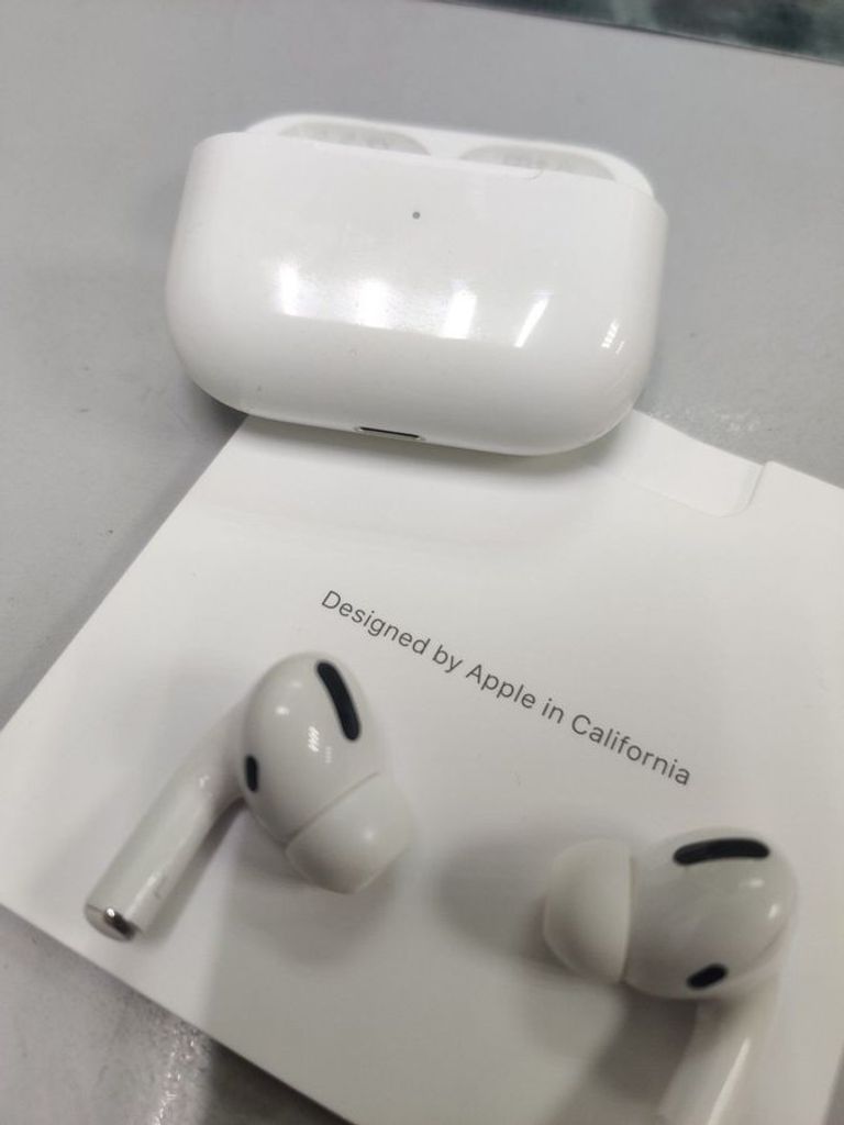 Дешиво Apple AirPods Pro (MWP22) с ломбарда