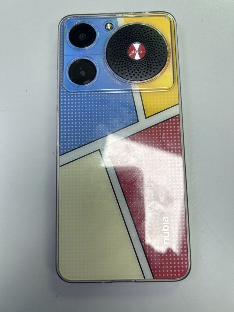 Дешиво Zte Nubia Music 4/128GB POP Art с ломбарда