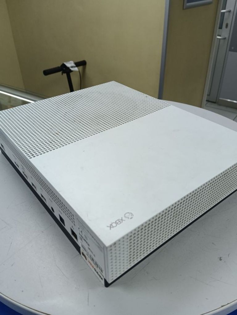 Microsoft Xbox One S 1TB Код:01-200848739. Зображення 5