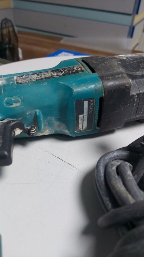 Дешево Makita hr2460 з ломбарду