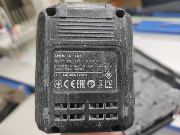 Купити Dnipro-M cd-182q 2акб зп Б/У