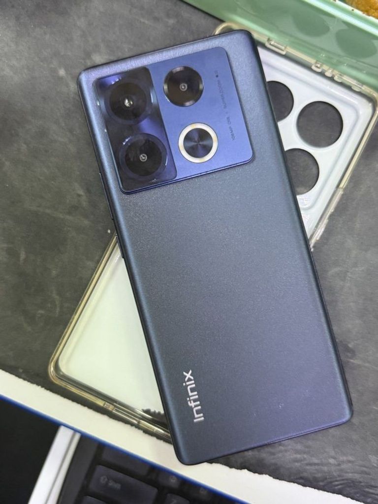 Оголошення Infinix note 40 pro 12/256 Б/У