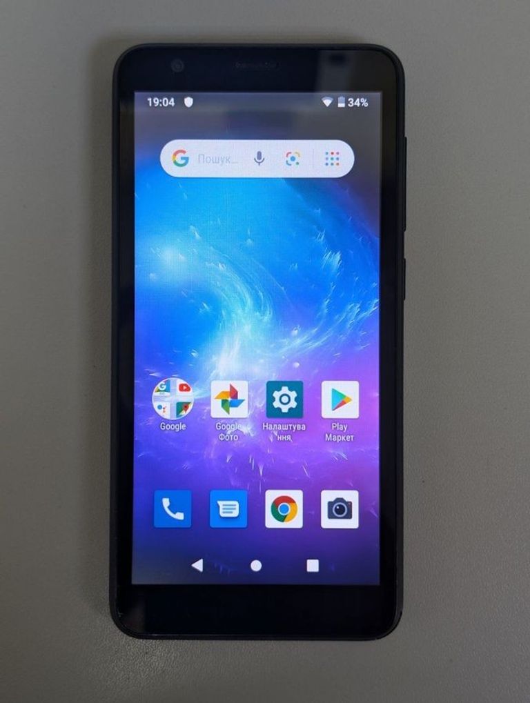 Купити Zte Blade L8 1/16GB Black Б/У