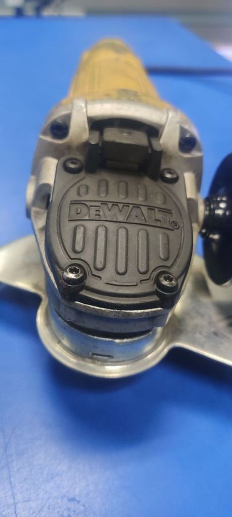 Оголошення Dewalt DWE4157 Б/У