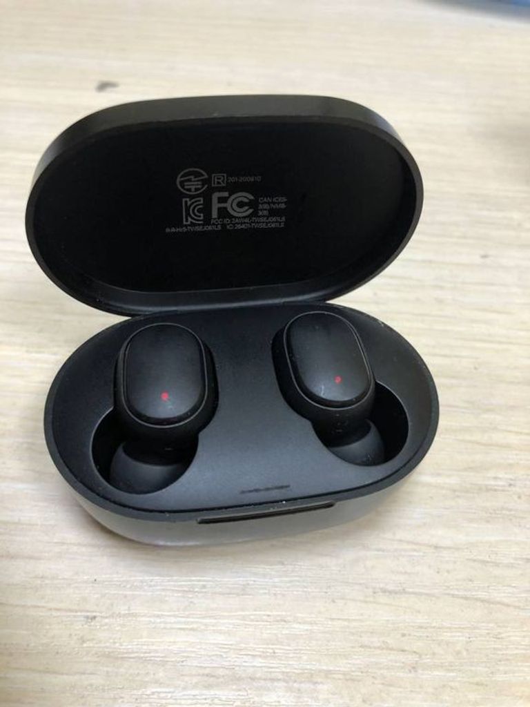 Купити Xiaomi Mi True Wireless Earbuds Basic 2 (ZBW4502GL/BHR4272GL) Б/У