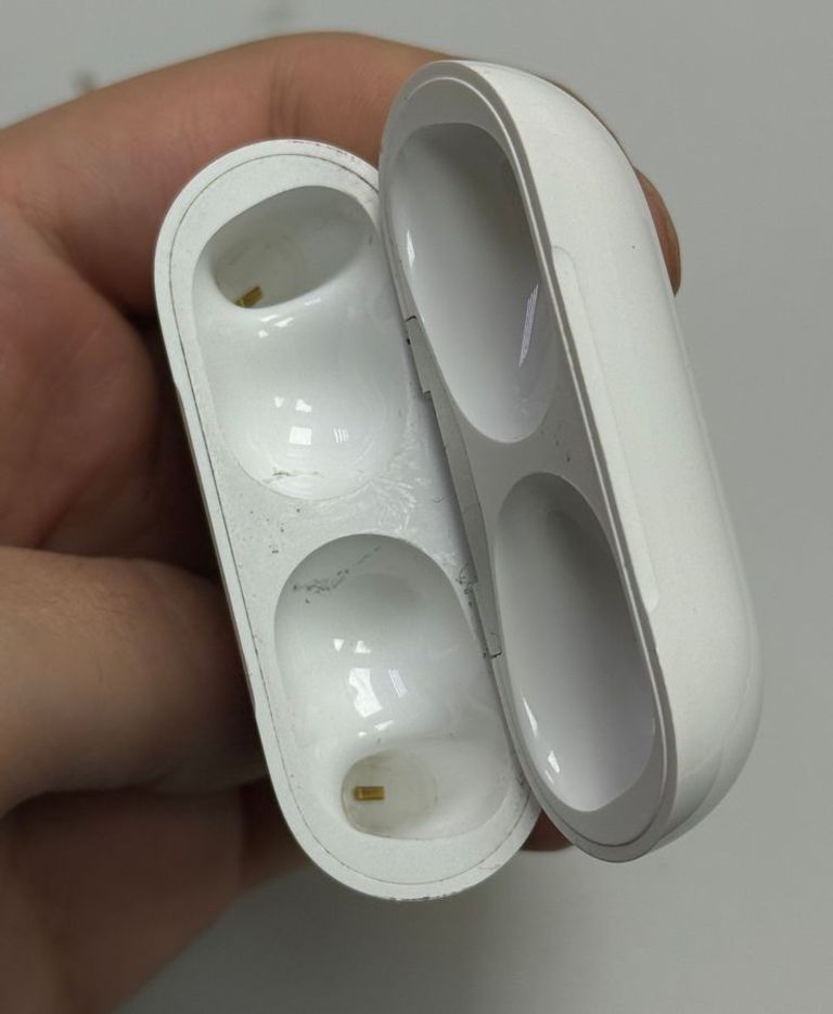 Apple airpods pro 2nd generation with magsafe charging case usb-c Код:01-200884402. Изображение 11