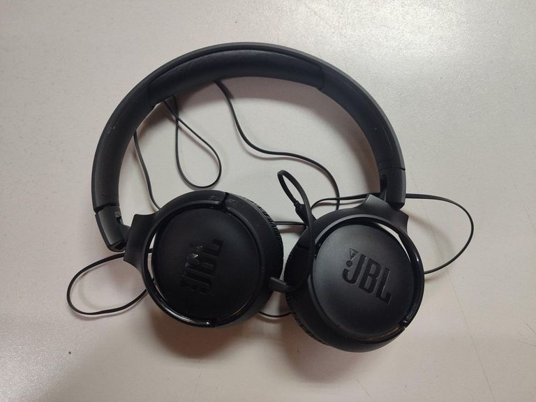 Оголошення Jbl tune 500 Б/У