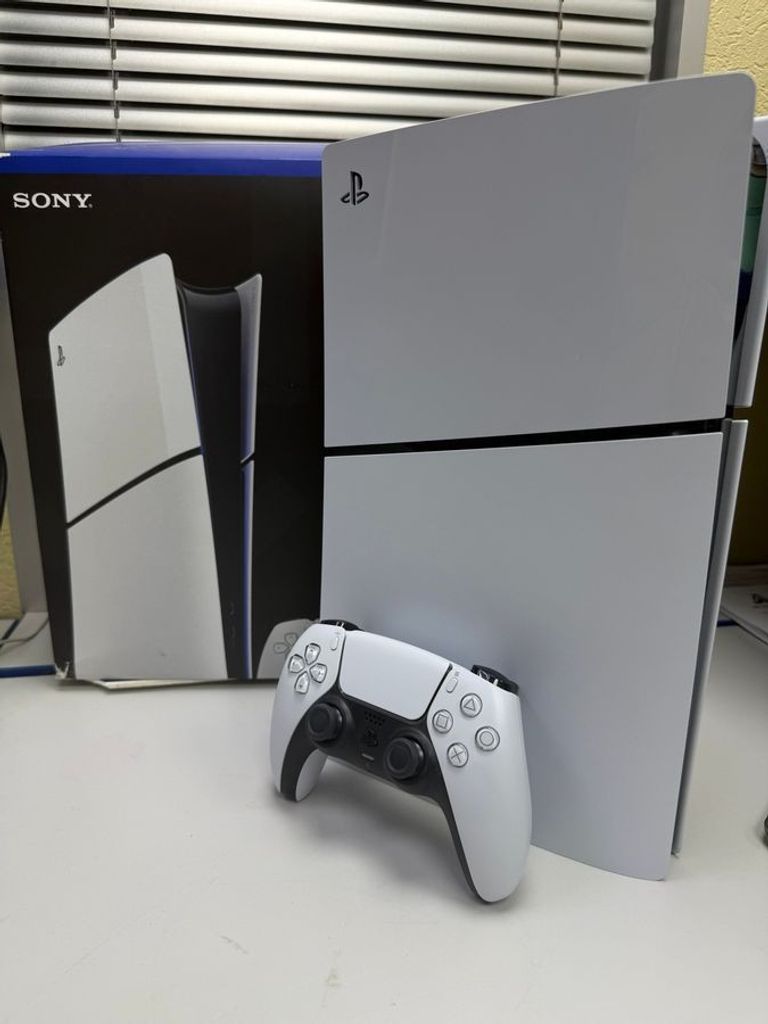 Купити Sony PlayStation 5 Slim Digital Edition 1TB Б/У