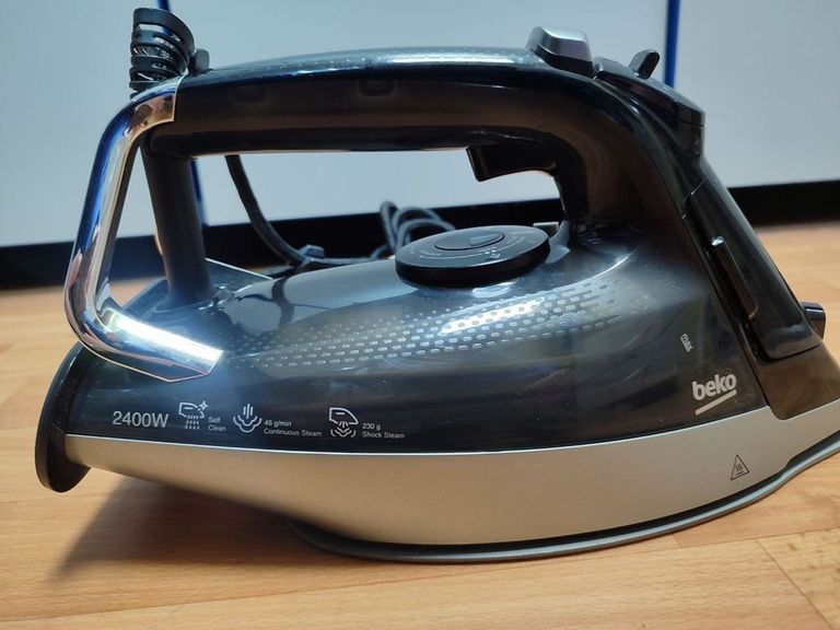 Дешево Beko FutureIron Premium SIM5124A з ломбарду