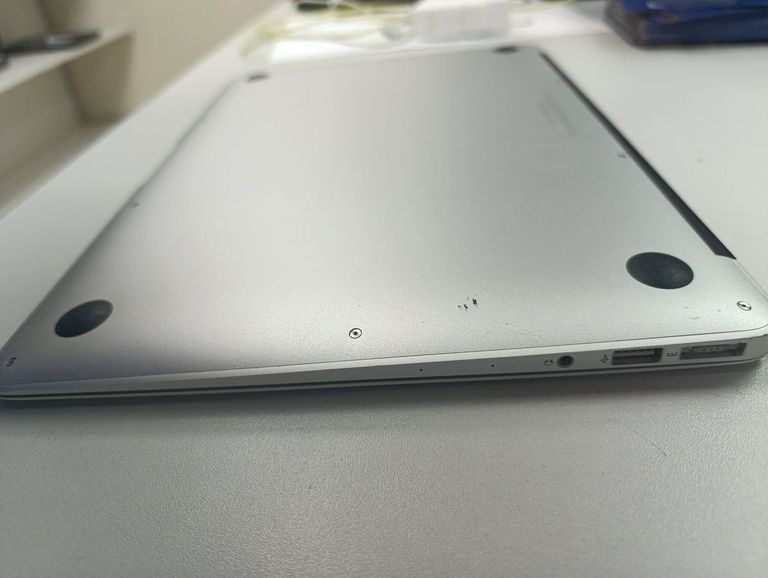 Apple macbook air 2015 a1466 13,3" core i5 1,6ghz/ram8gb/ssd128gb/intel hd graphics 6000 Код:01-200890920. Изображение 5