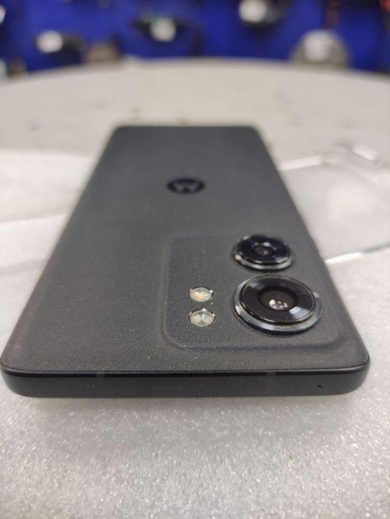 Оголошення Motorola edge 40 8/256gb Б/У