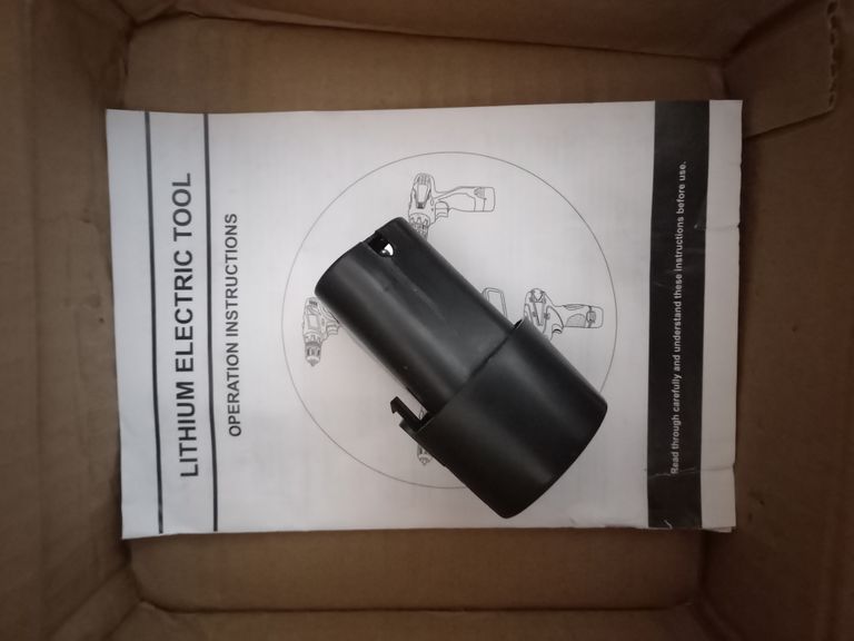 Дешево Screwdriver 12вольт +1батарея з ломбарду