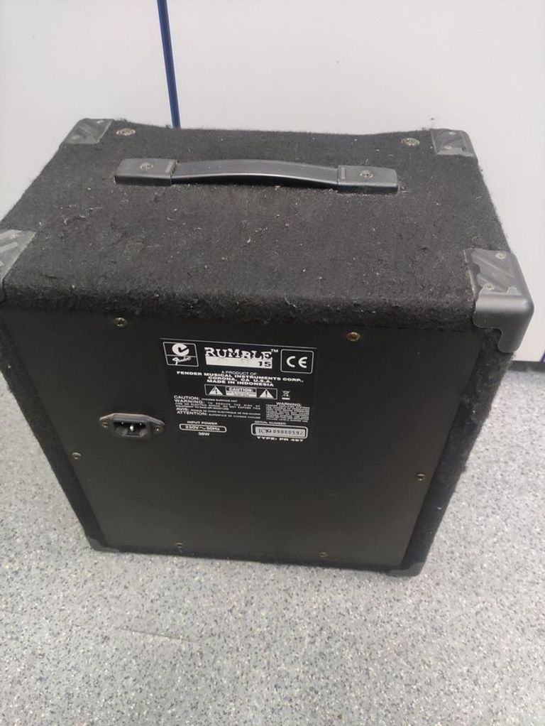 Объявление Fender RUMBLE 15 Б/У