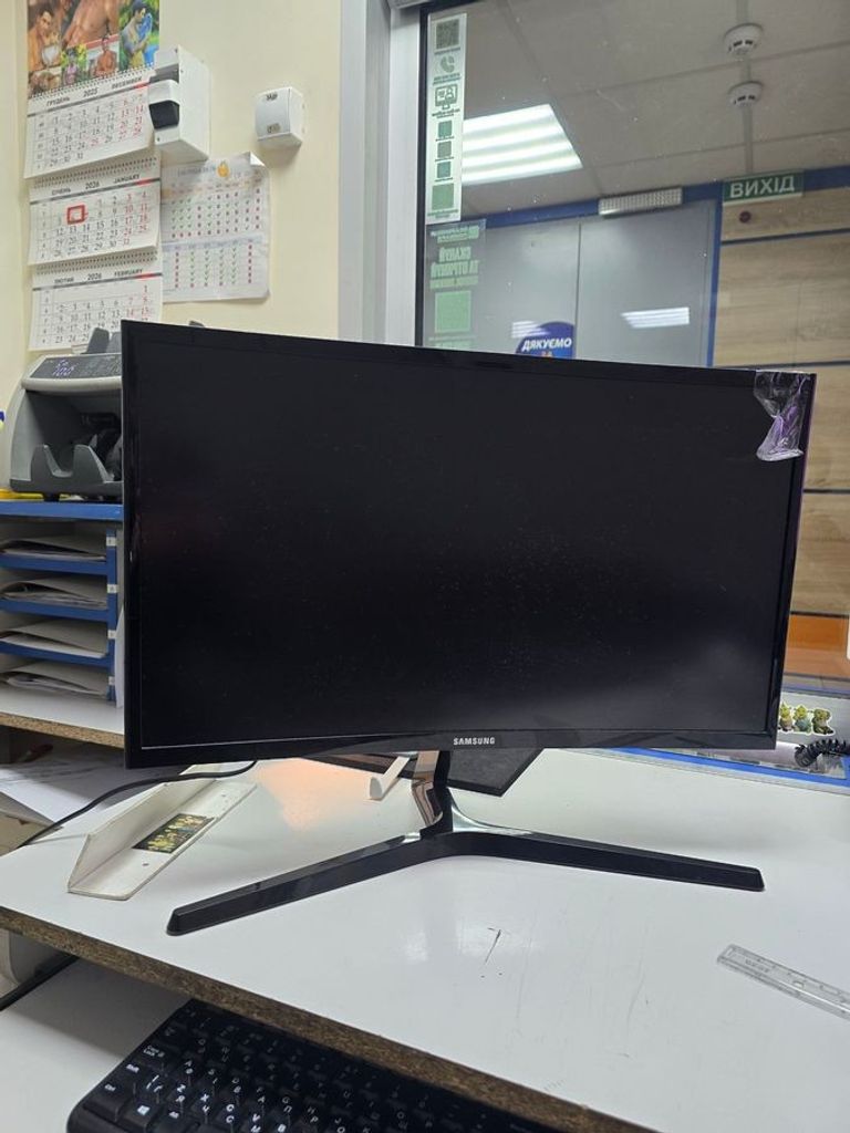 Дешево Samsung odyssey gaming crg5 lc24rg50f з ломбарду