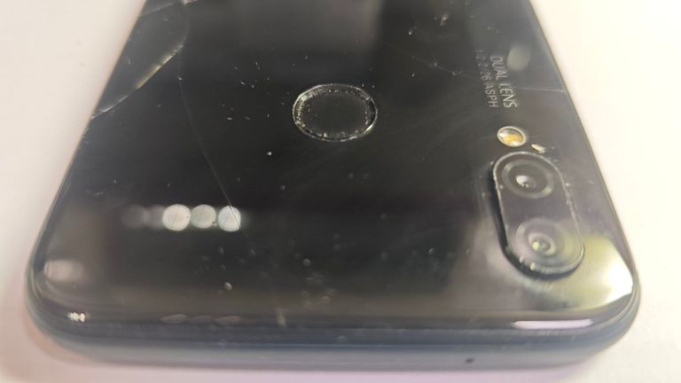 Huawei p20 lite 4/64gb Код:01-200919074. Изображение 7