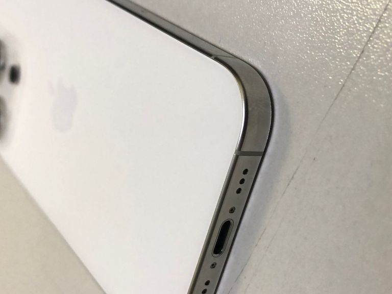 Дешево Apple iphone 16 pro 128gb з ломбарду