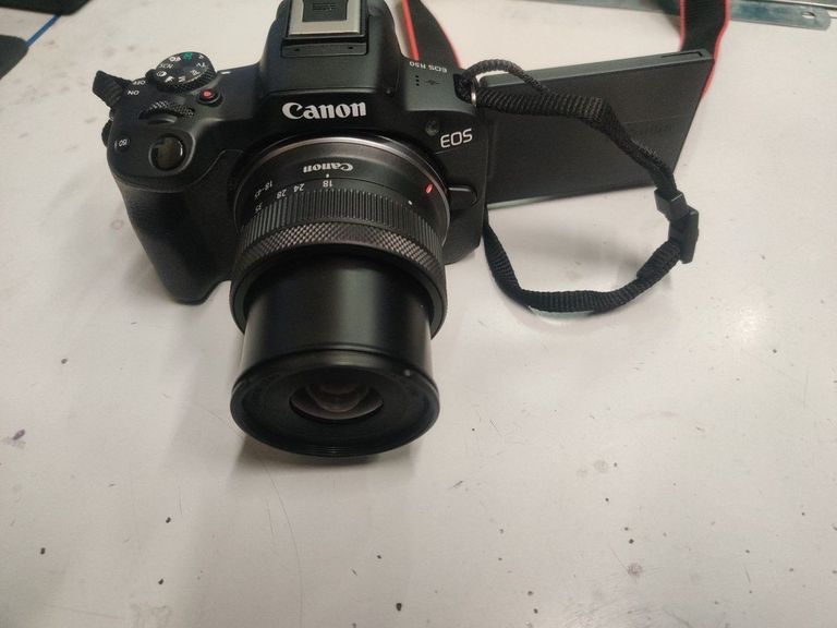 Купить Canon eos r50 kit rf-s 18-45mm is stm Б/У
